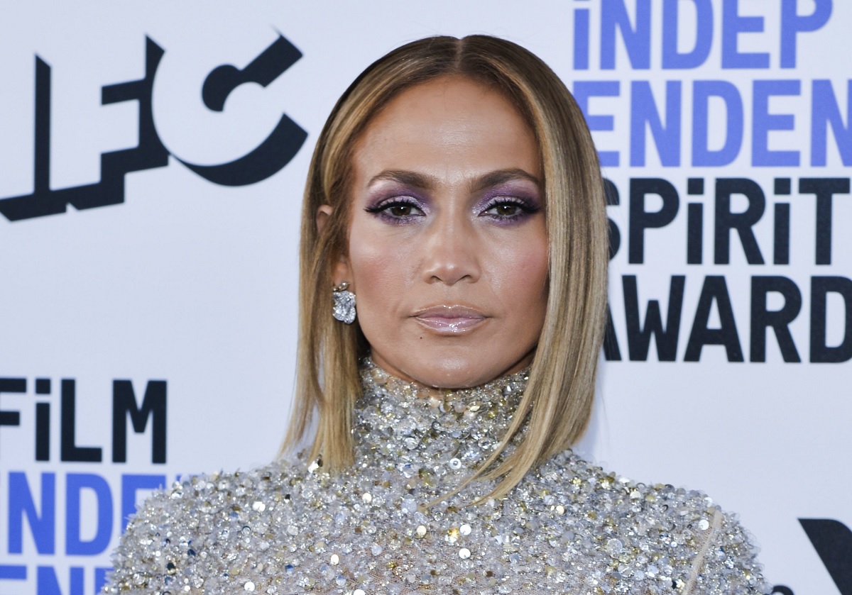 Jennifer Lopez Denies Having Botox ‘That’s Just My Natural Face Hater ...